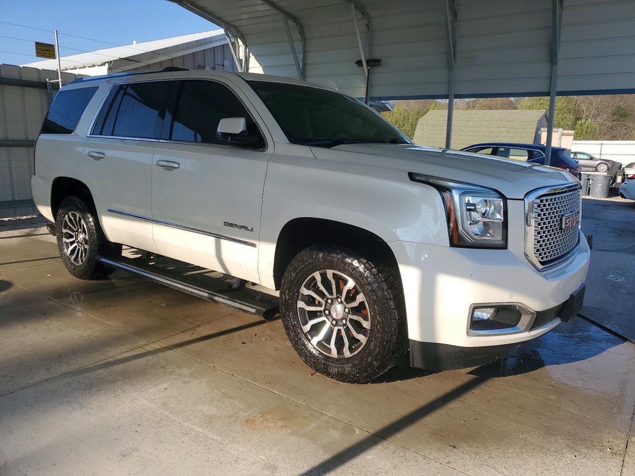 2015 GMC Yukon Denali - zdjęcie 4