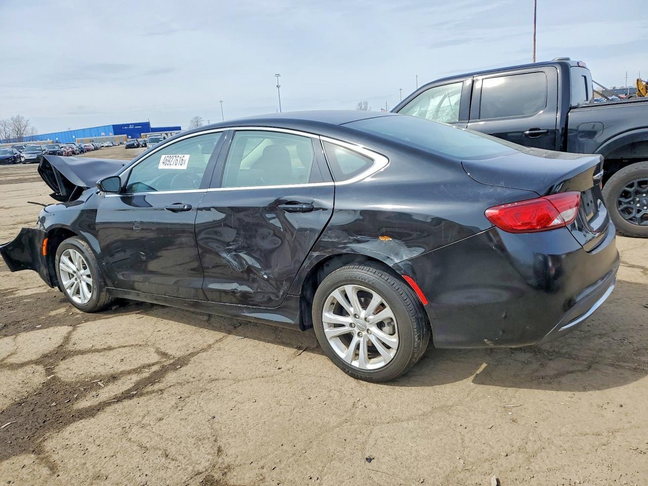 2015 Chrysler 200 Limited - zdjęcie 2