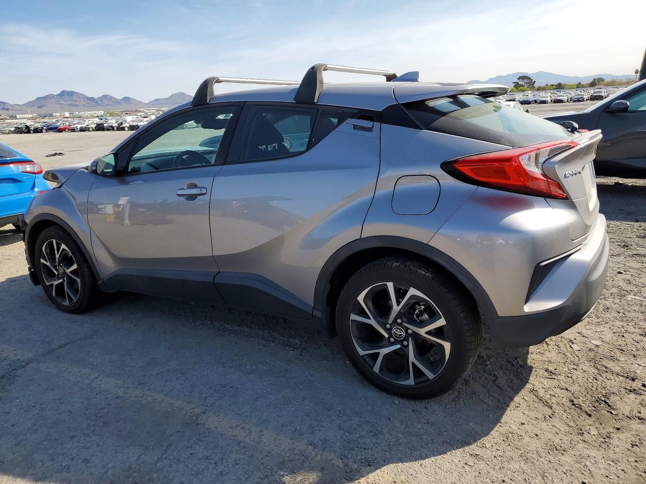 2018 Toyota C-Hr Xle - zdjęcie 2