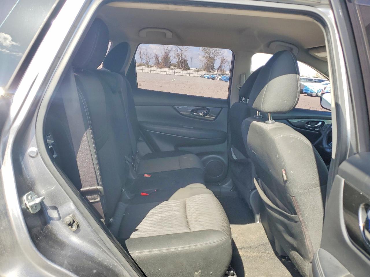 2018 Nissan Rogue S - zdjęcie 11