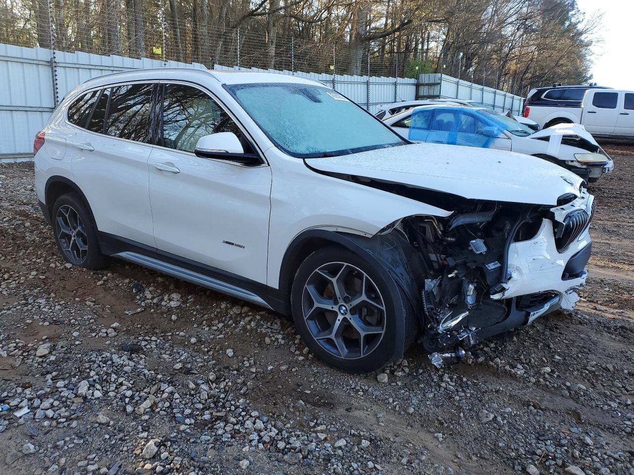 2017 BMW X1 xDrive28I - zdjęcie 4