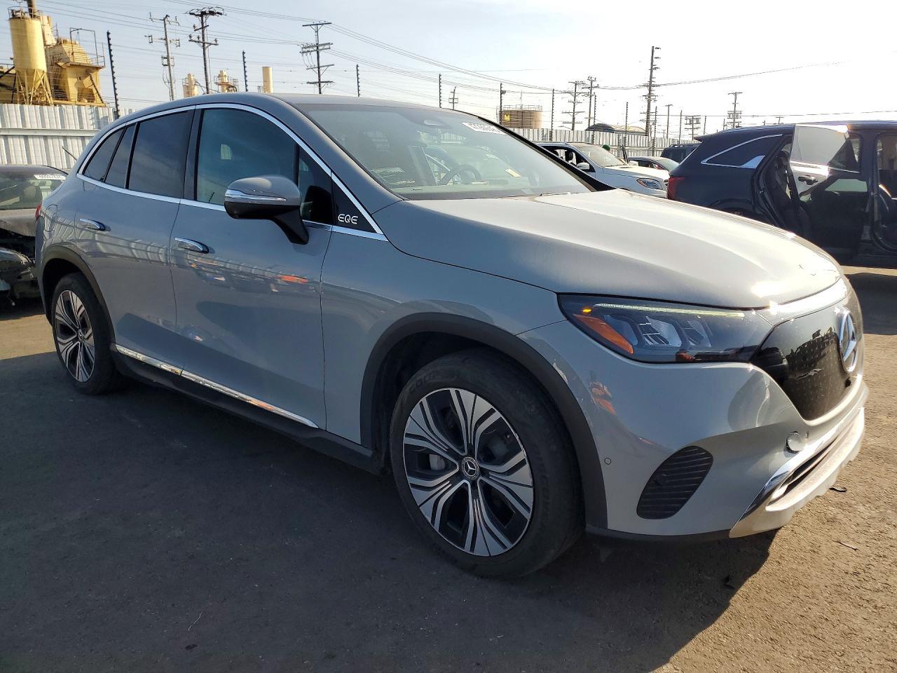 2024 Mercedes-Benz Eqe Suv 350 4Matic - zdjęcie 4