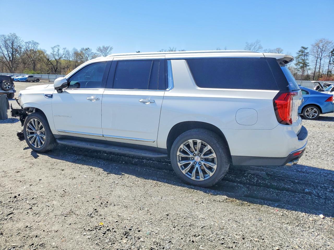 2022 GMC Yukon Xl Denali - zdjęcie 2
