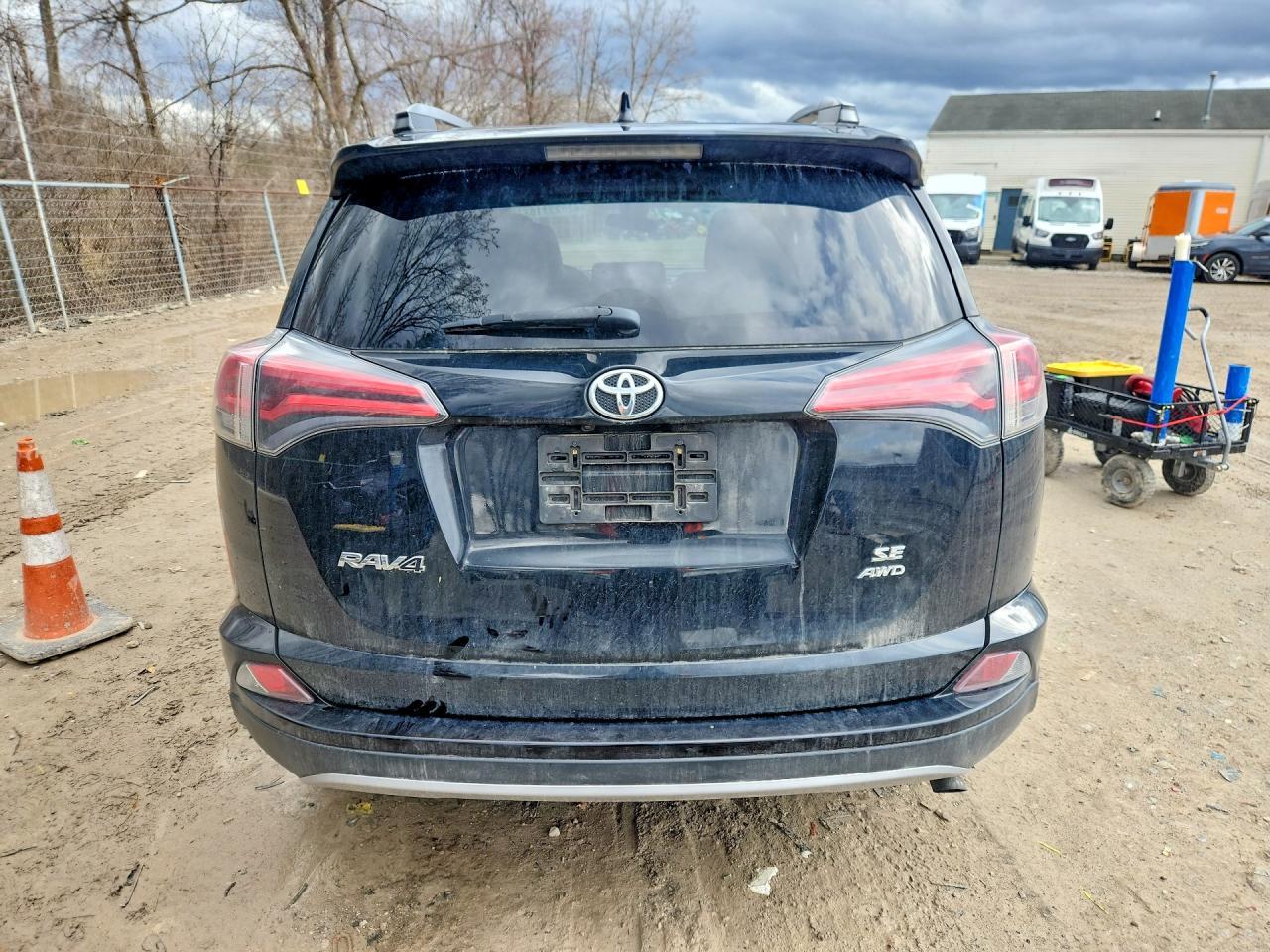 2017 Toyota Rav4 Se - zdjęcie 6