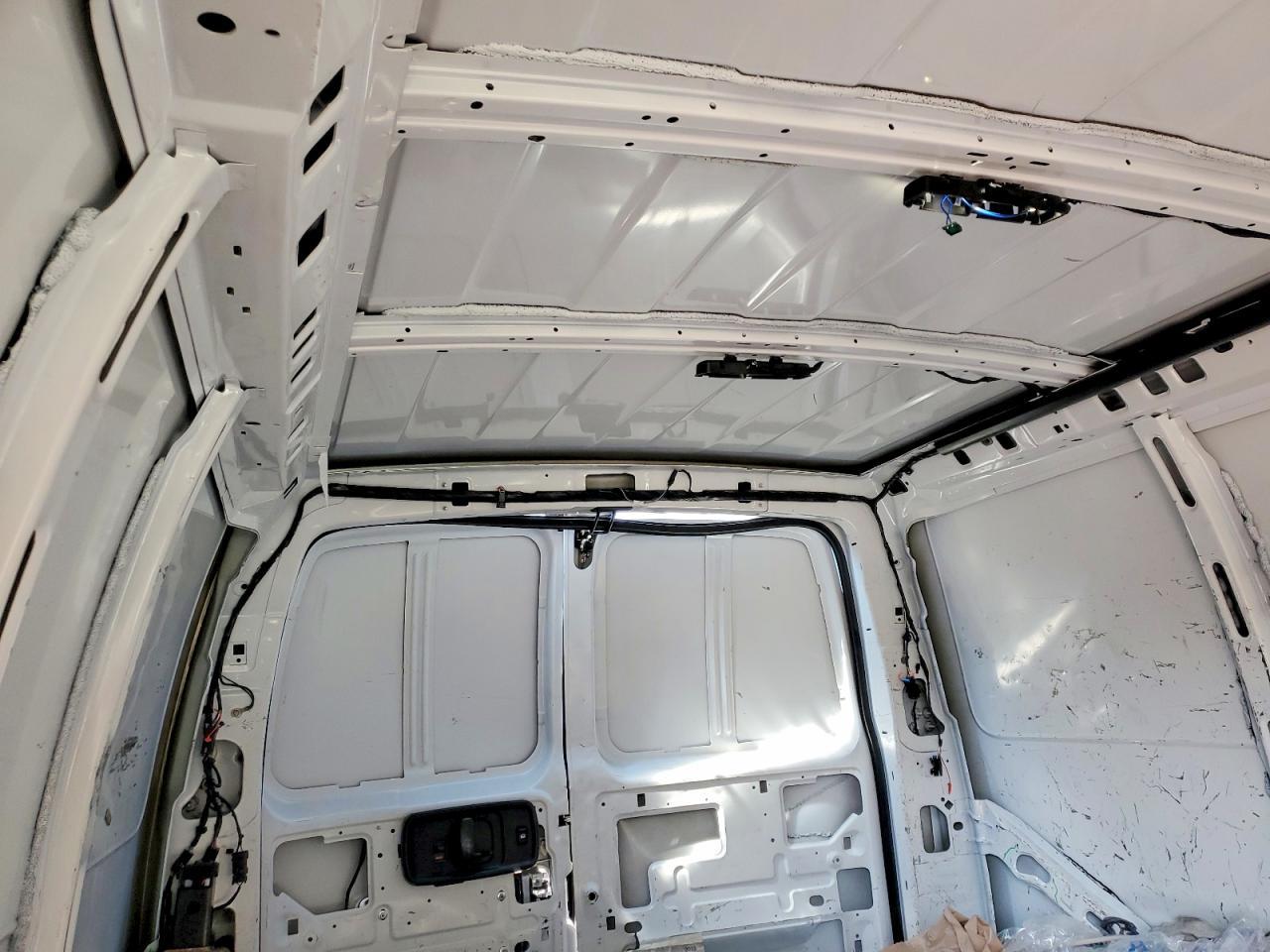 2023 Chevrolet Express G2500 - zdjęcie 10