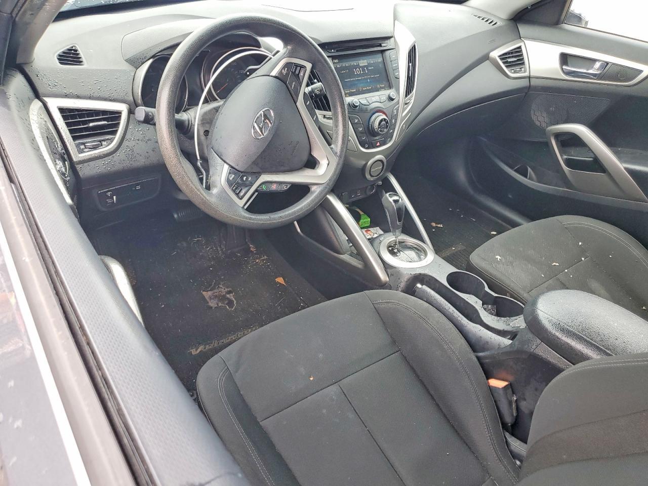 2016 Hyundai Veloster Base - zdjęcie 8