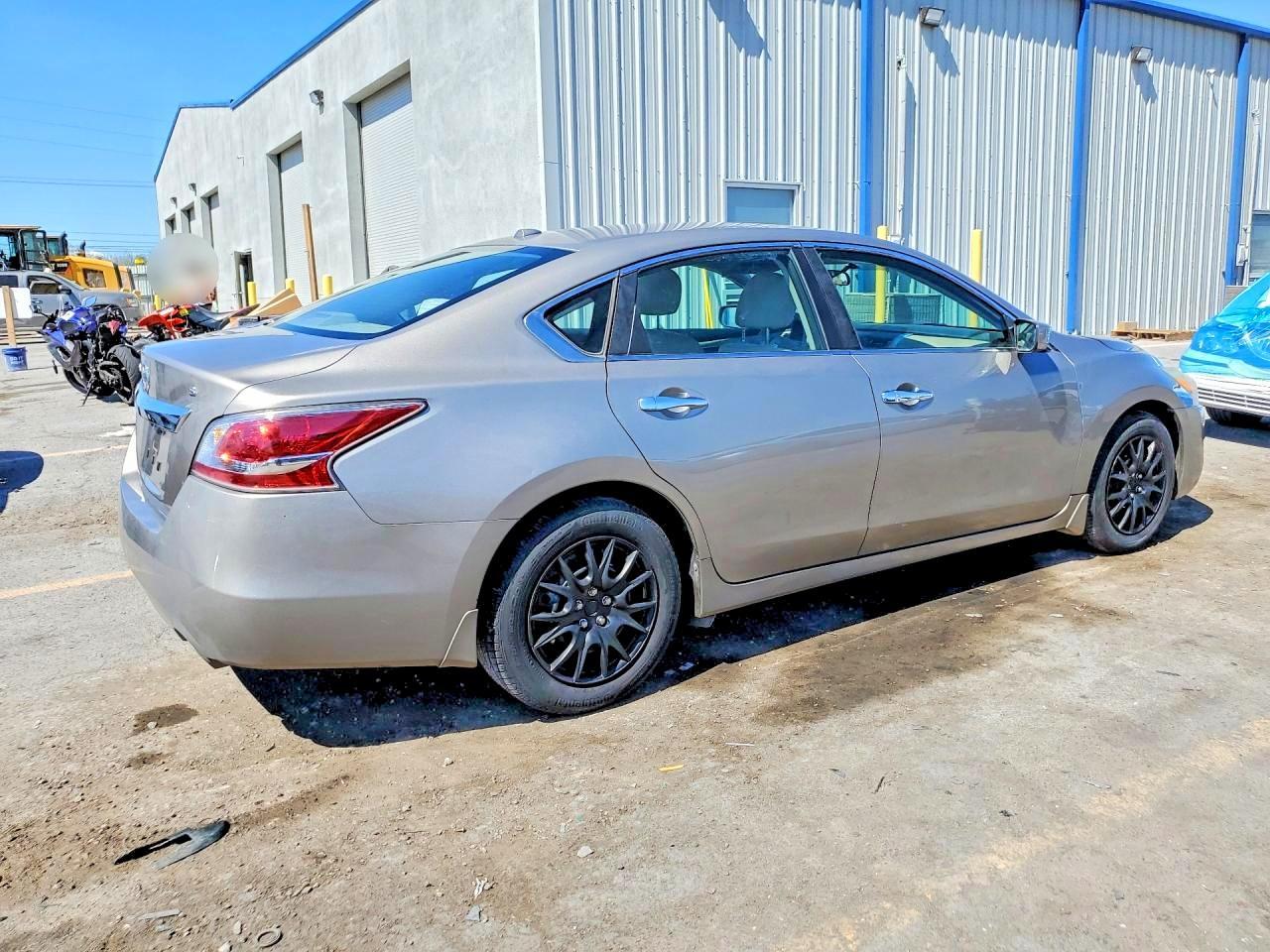 2015 Nissan Altima 2.5 S - zdjęcie 3