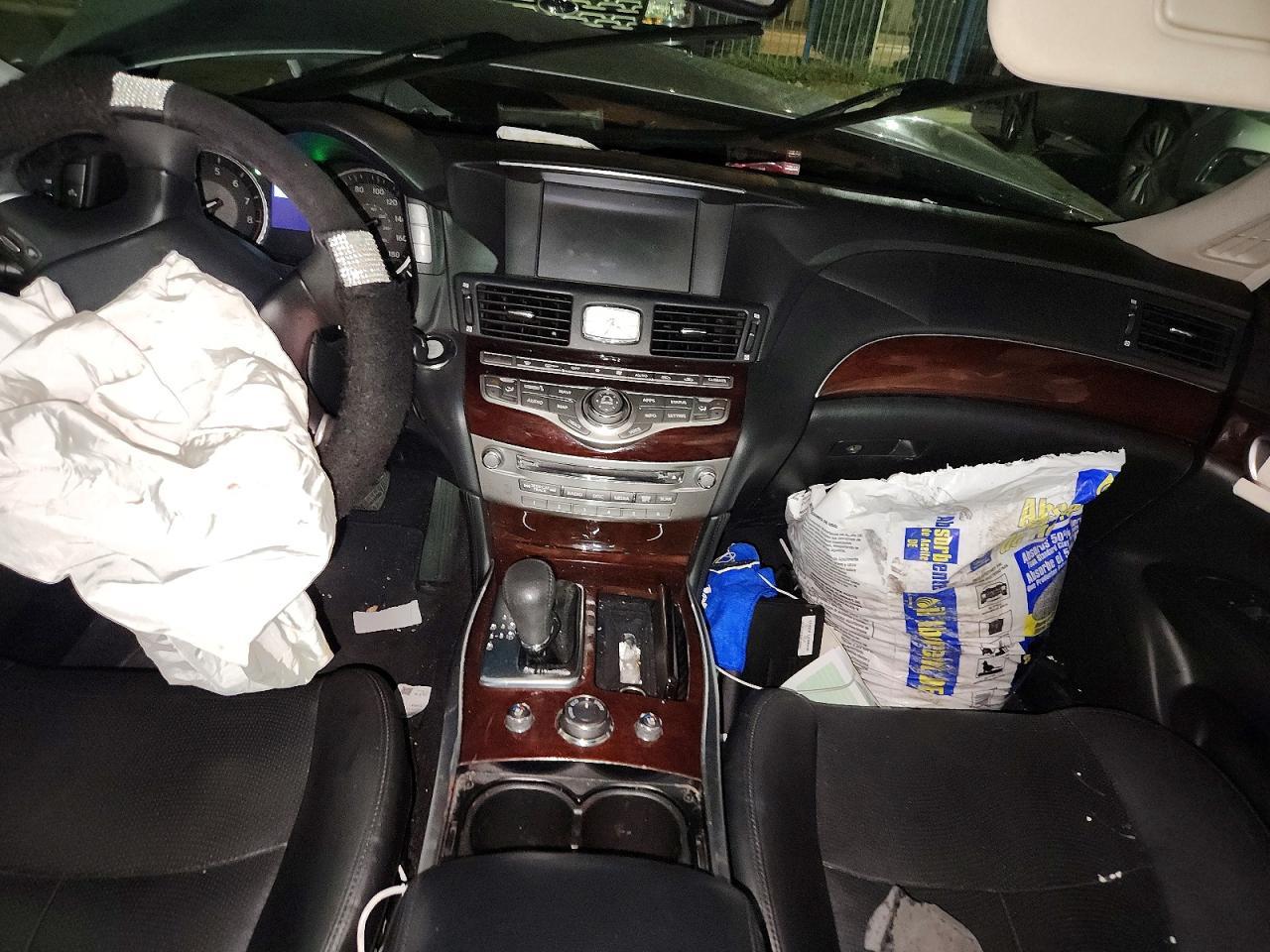 2018 Infiniti Q70 3.7 Luxe - zdjęcie 8