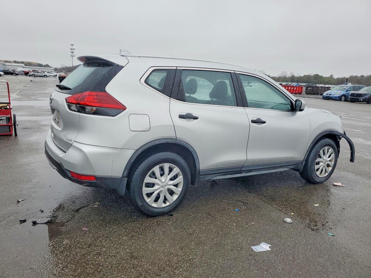 2018 Nissan Rogue S - zdjęcie 3