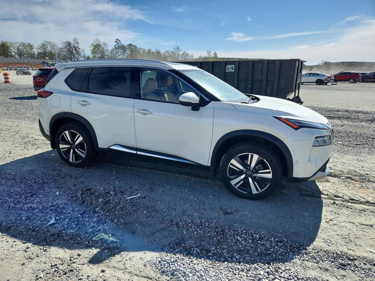 2022 Nissan Rogue Platinum - zdjęcie 4