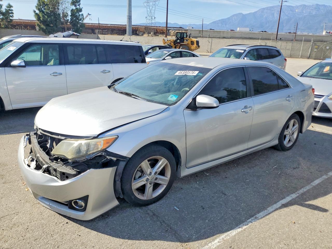 2014 Toyota Camry Se - zdjęcie główne