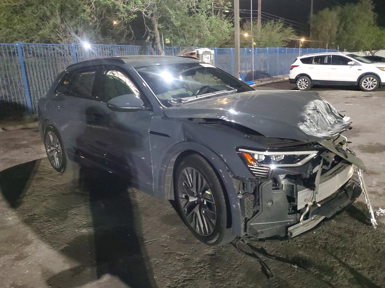 2024 Audi Q8 E-Tron Premium Plus - zdjęcie 4