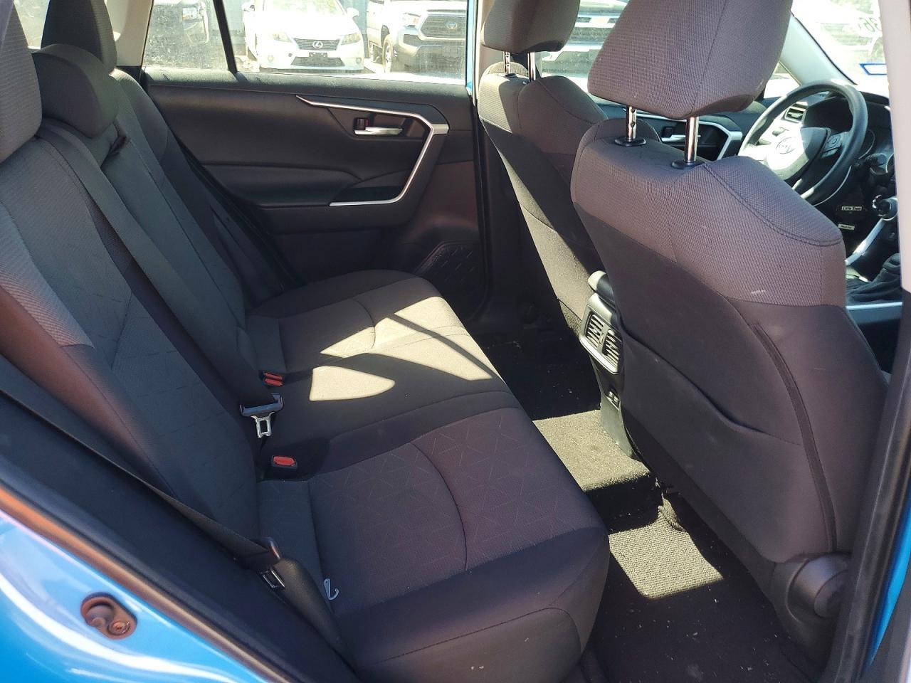 2019 Toyota Rav4 Xle - zdjęcie 10