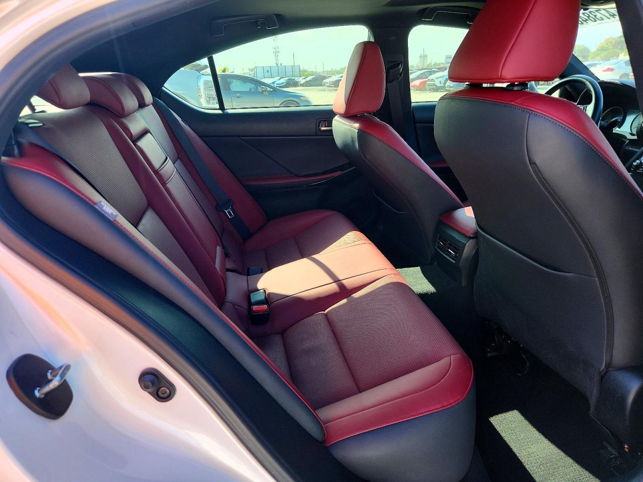 2021 Lexus Is 300 Base - zdjęcie 10