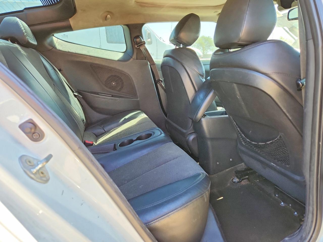 2013 Hyundai Veloster Base - zdjęcie 10