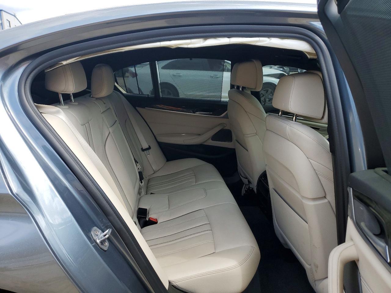 2019 BMW 540 I - zdjęcie 10