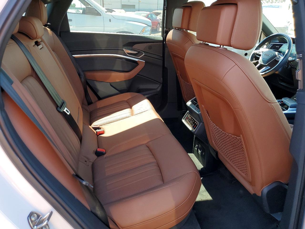 2024 Audi Q8 E-Tron Sportback Premium Plus - zdjęcie 11