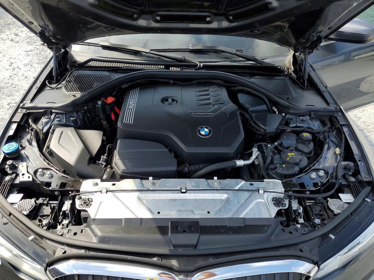 2021 BMW 330I - zdjęcie 11