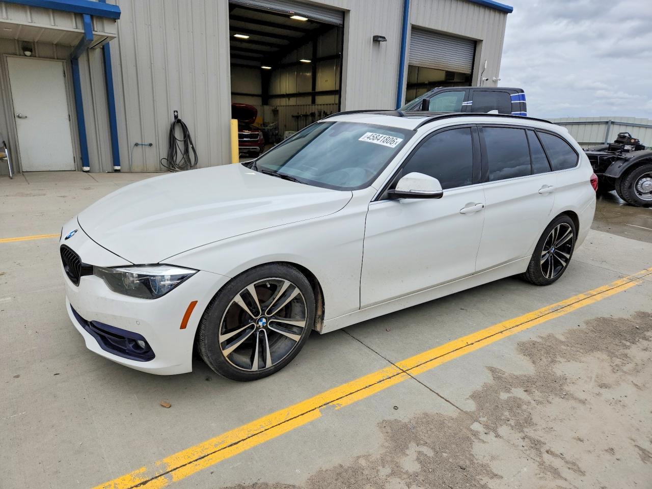 2018 BMW 328 D xDrive - zdjęcie główne