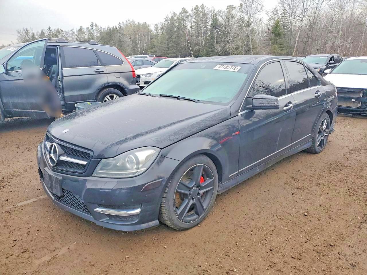 2013 Mercedes-Benz C 350 4Matic - zdjęcie główne