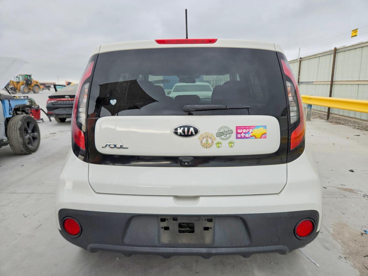 2017 Kia Soul Base - zdjęcie 6