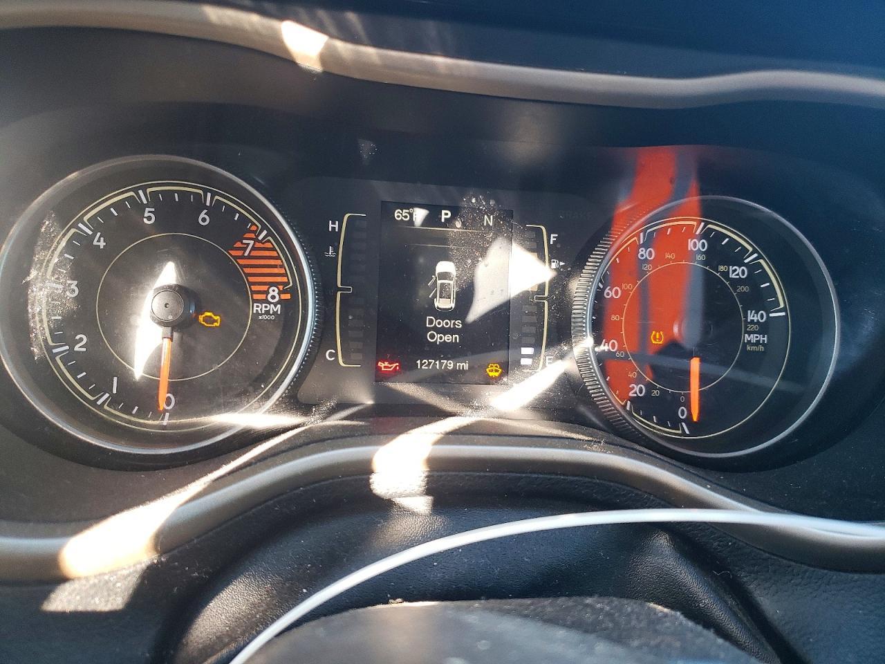 2016 Jeep Cherokee Latitude - zdjęcie 9