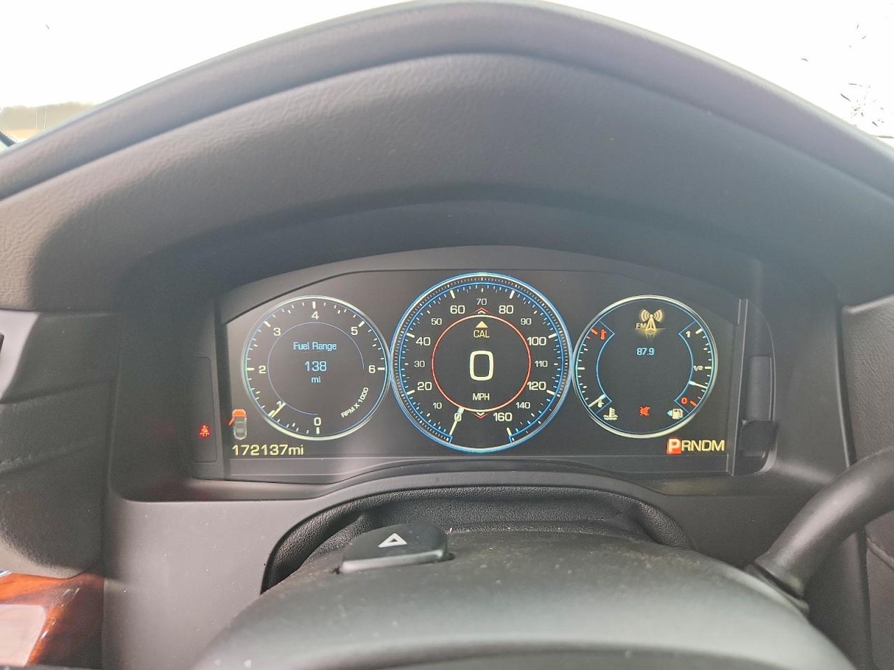 2015 Cadillac Escalade Luxury - zdjęcie 9