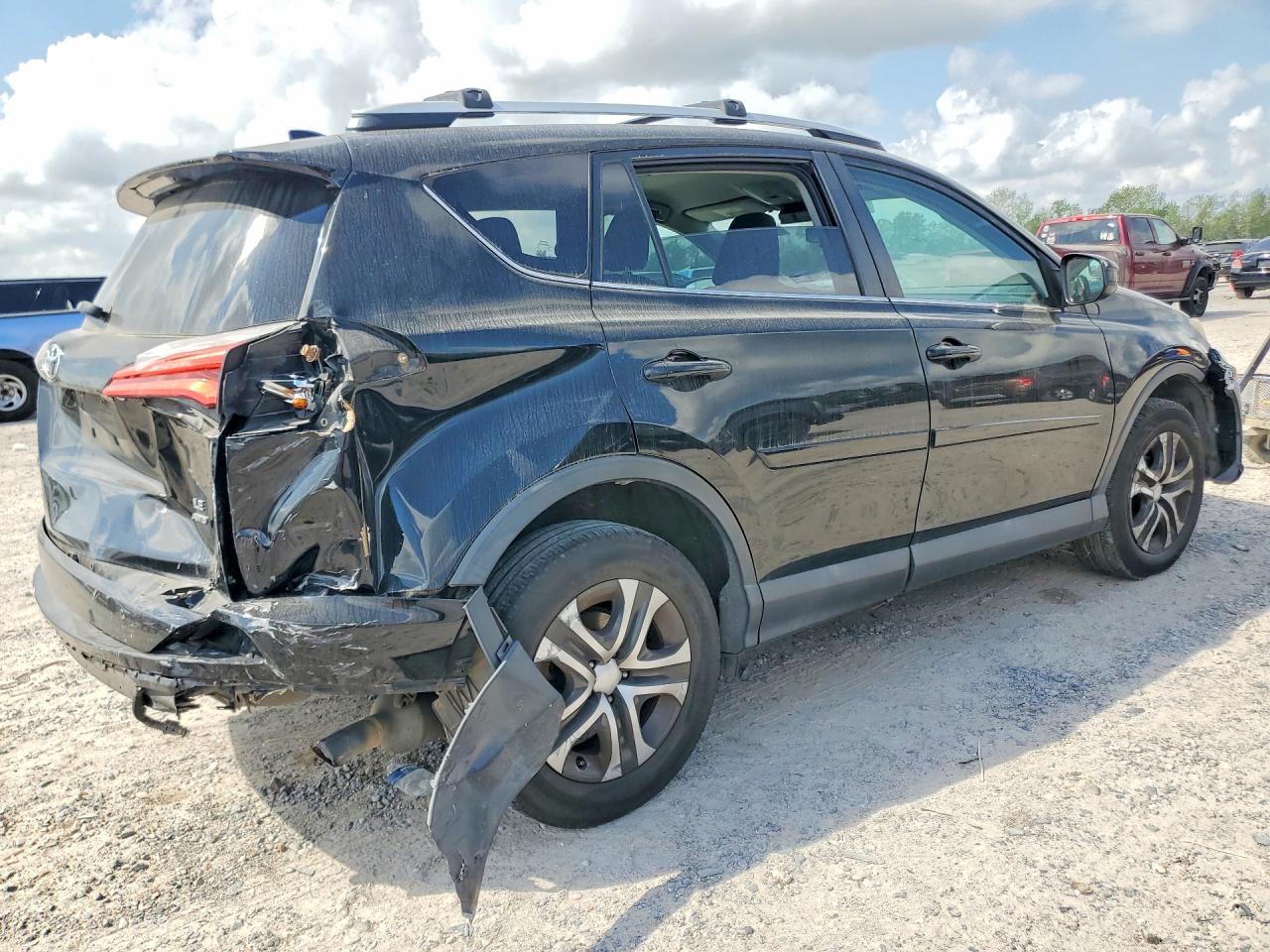 2016 Toyota Rav4 Le - zdjęcie 3