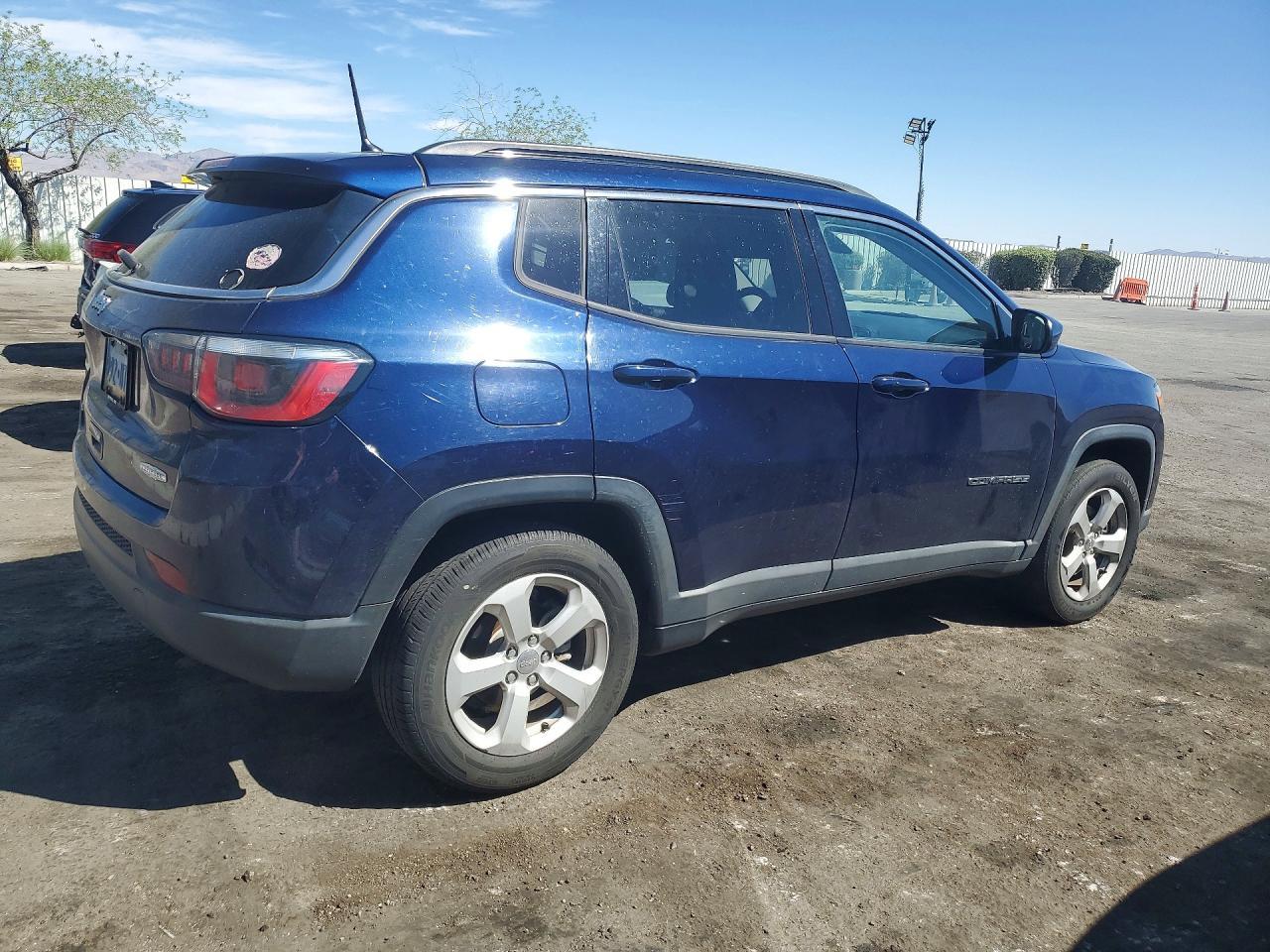 2018 Jeep Compass Latitude - zdjęcie 3