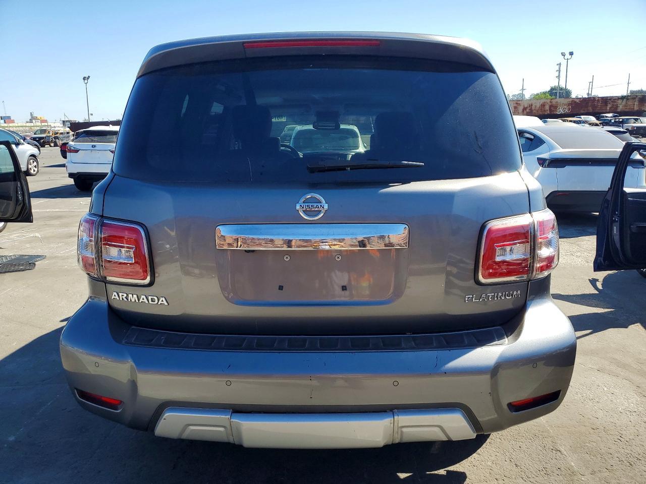 2017 Nissan Armada Platinum - zdjęcie 6