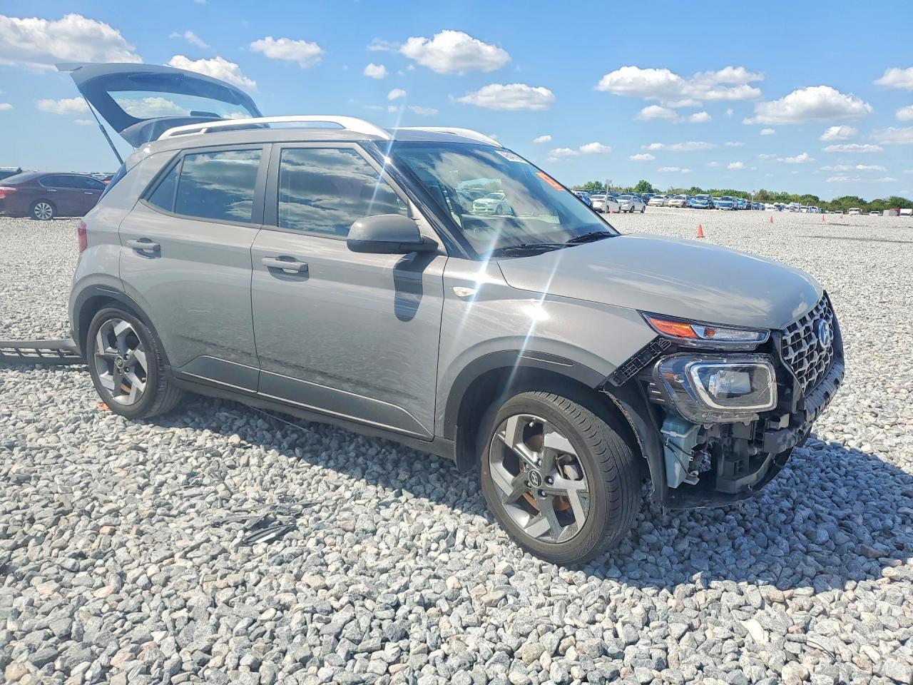 2022 Hyundai Venue Sel - zdjęcie 4