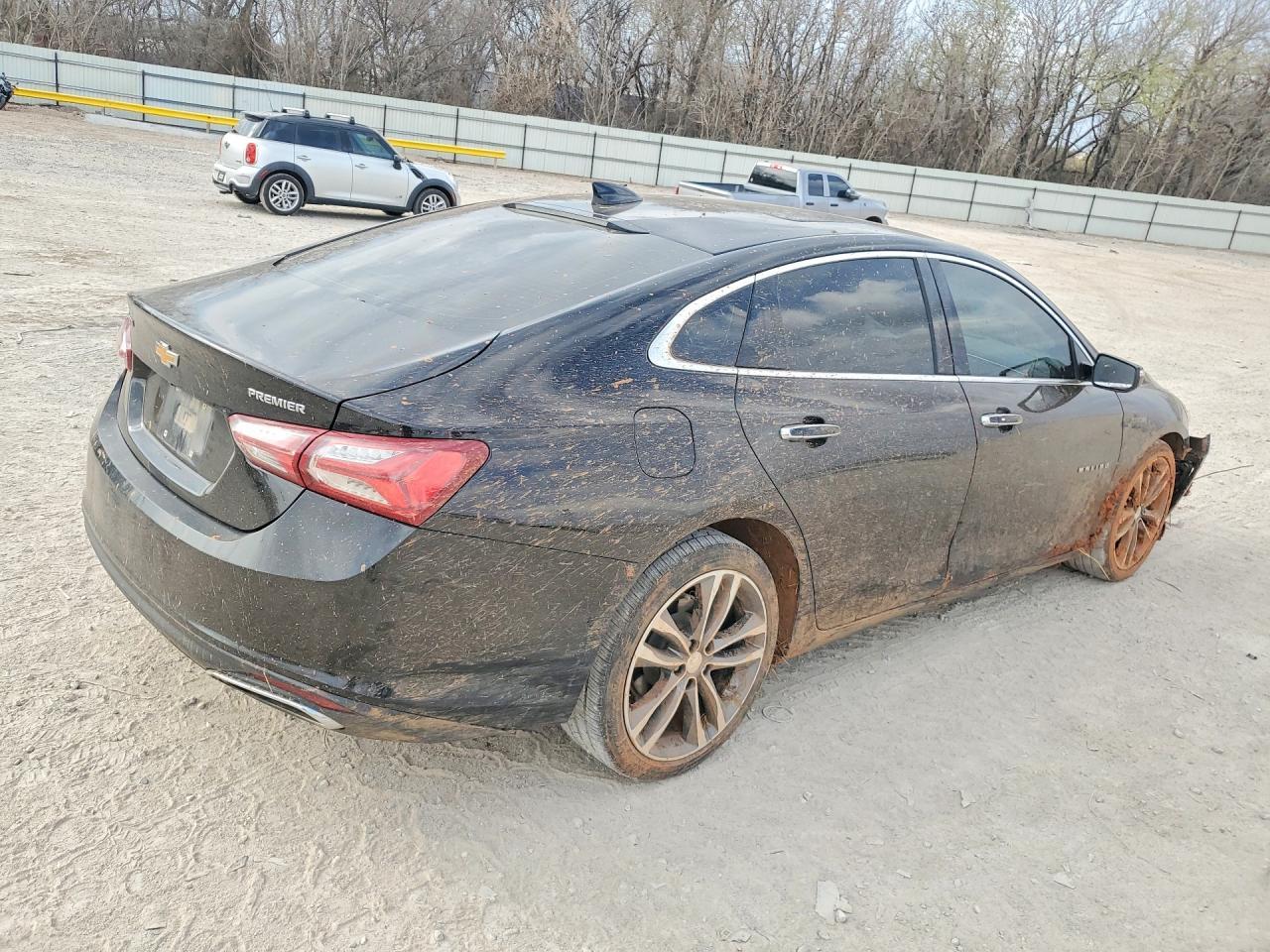2020 Chevrolet Malibu Premier - zdjęcie 3
