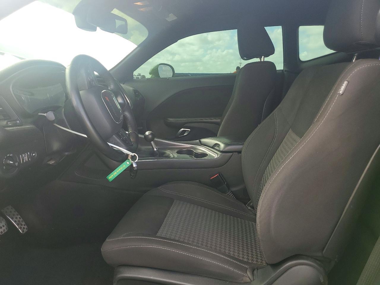 2017 Dodge Challenger R - zdjęcie 7