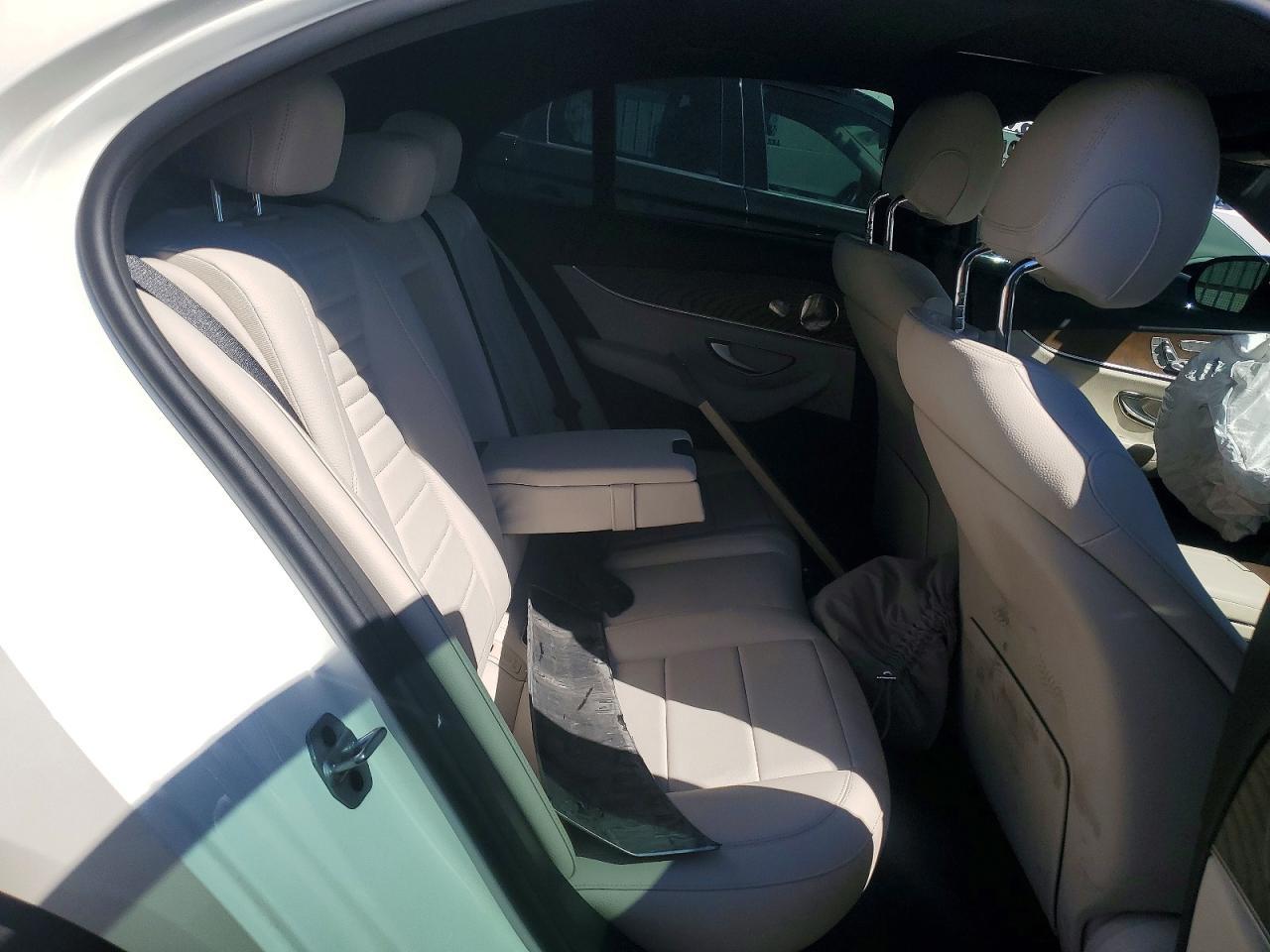 2021 Mercedes-Benz E 350 - zdjęcie 10