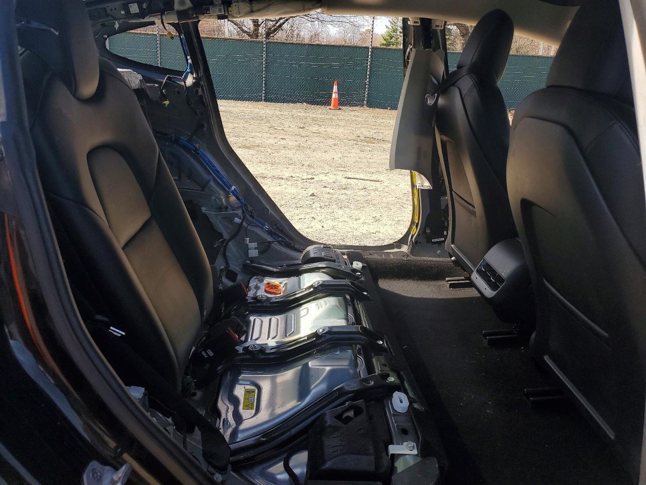 2022 Tesla Model 3 - zdjęcie 10