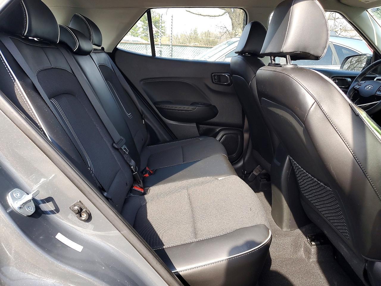 2023 Hyundai Venue Limited - zdjęcie 11