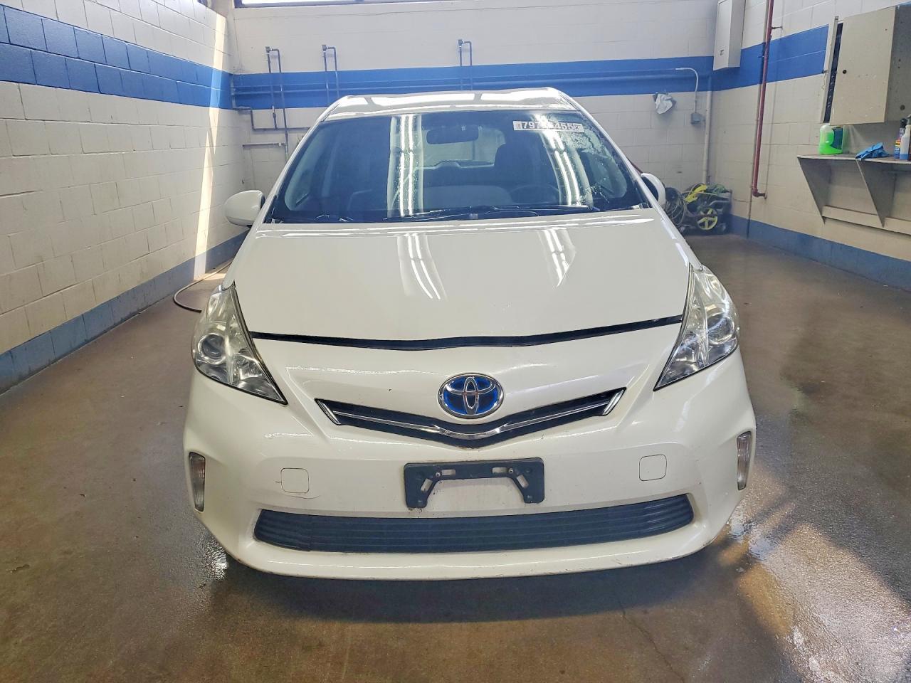 2013 Toyota Prius V Two - zdjęcie 5