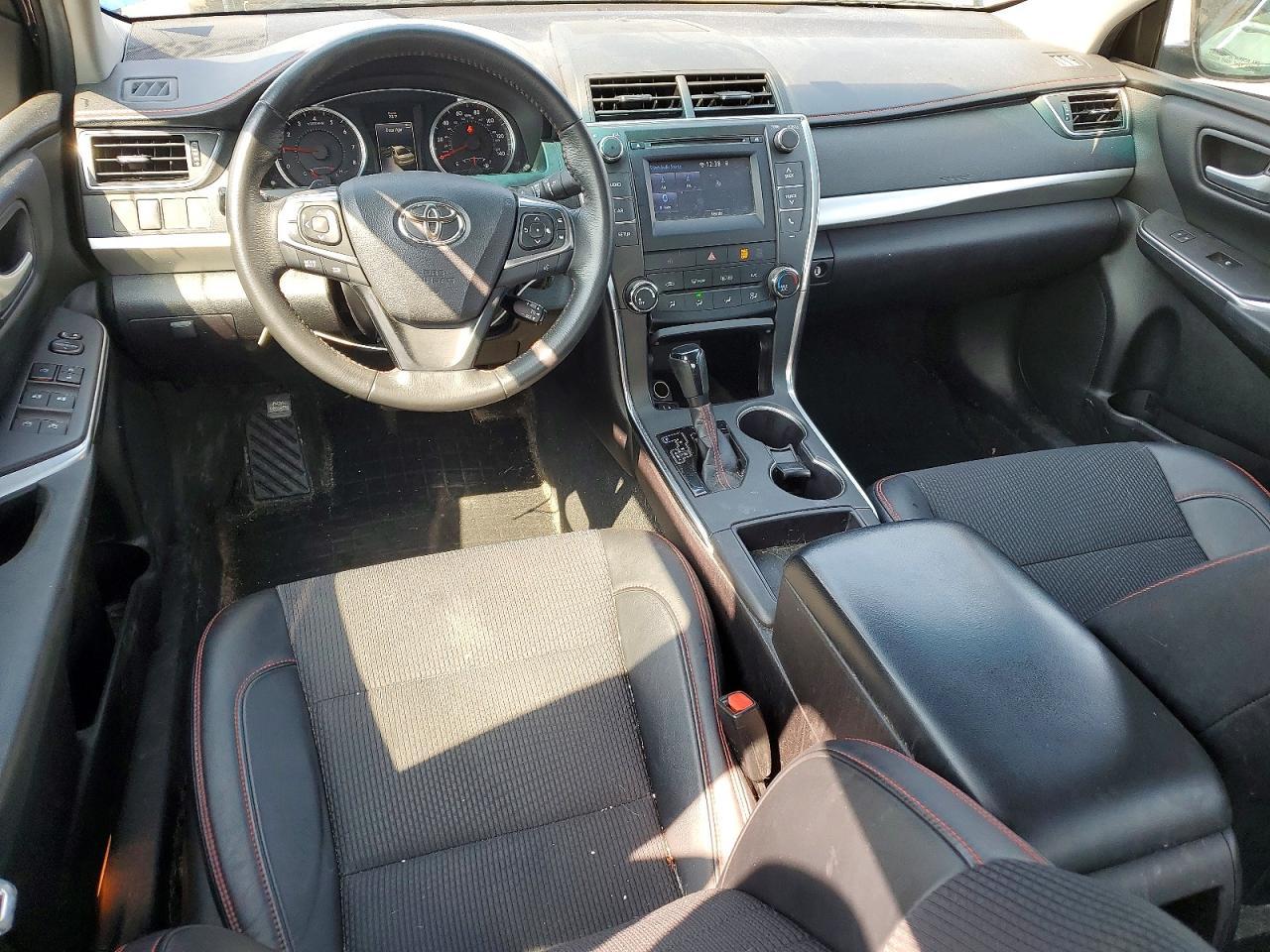 2017 Toyota Camry Se - zdjęcie 8