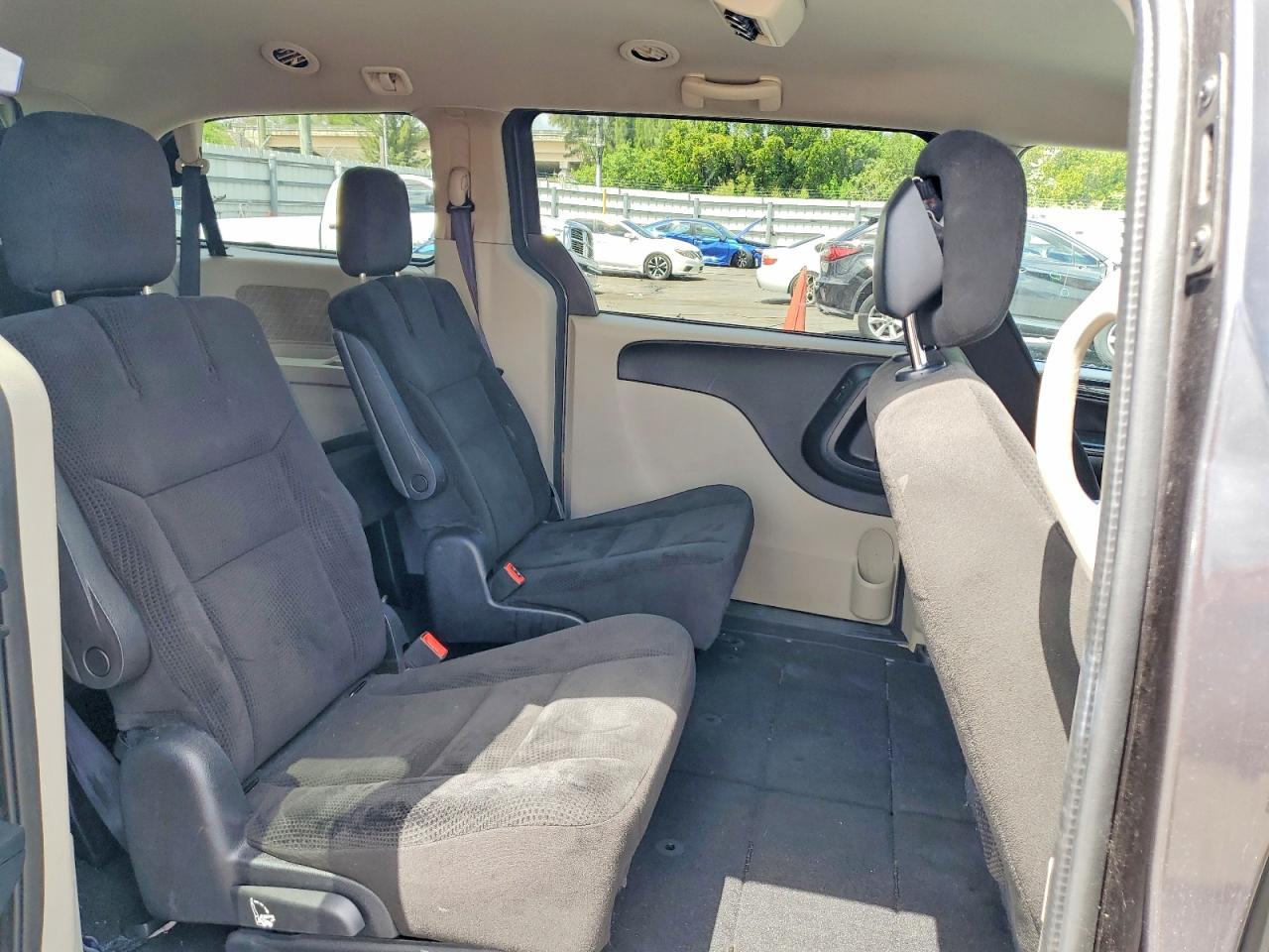 2016 Dodge Grand Caravan Sxt - zdjęcie 11