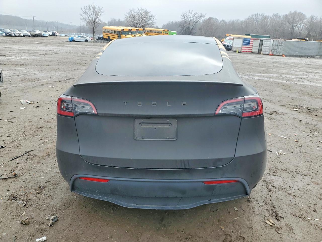 2024 Tesla Model Y - zdjęcie 6