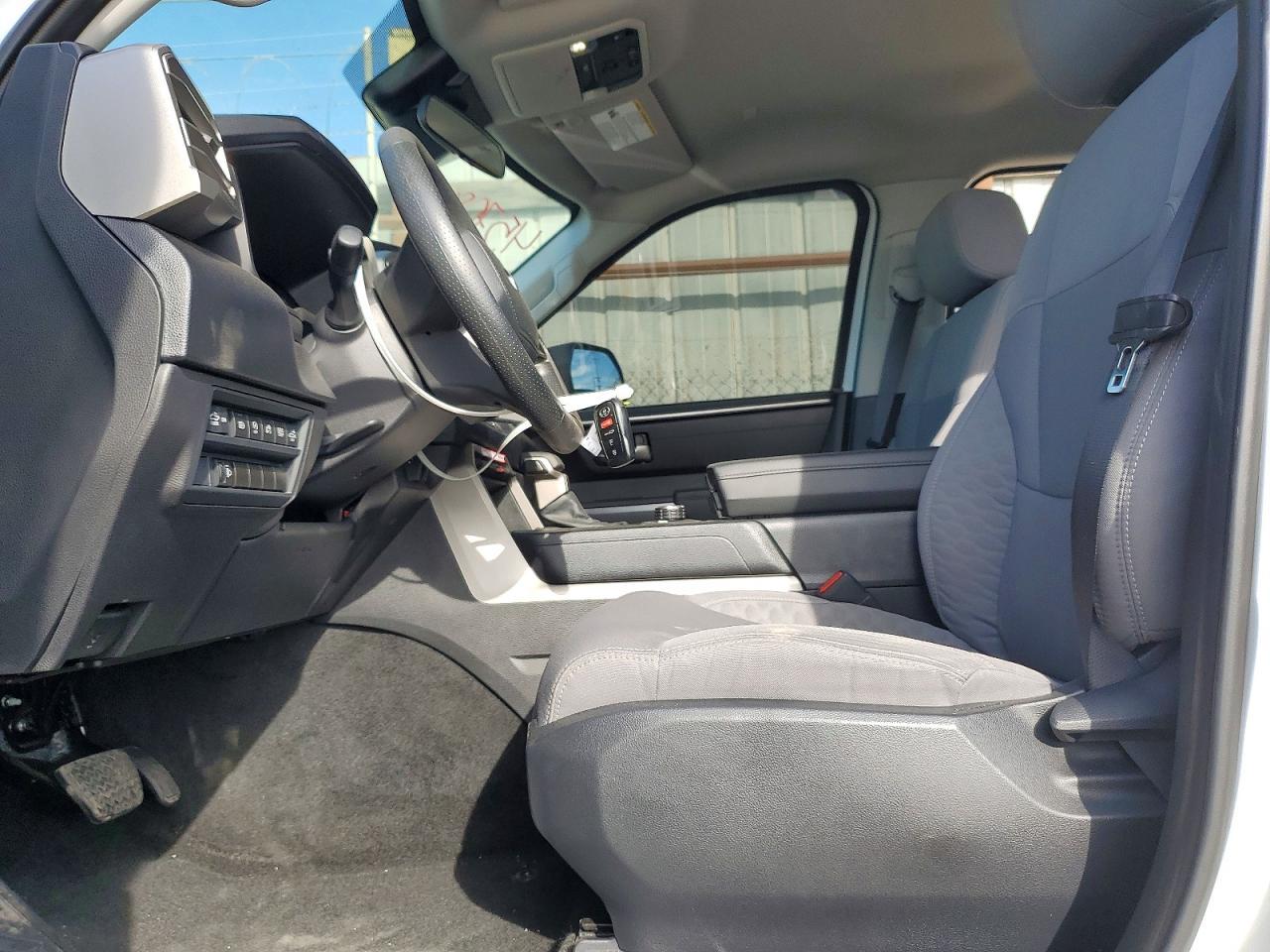 2024 Toyota Tundra Sr5 - zdjęcie 7