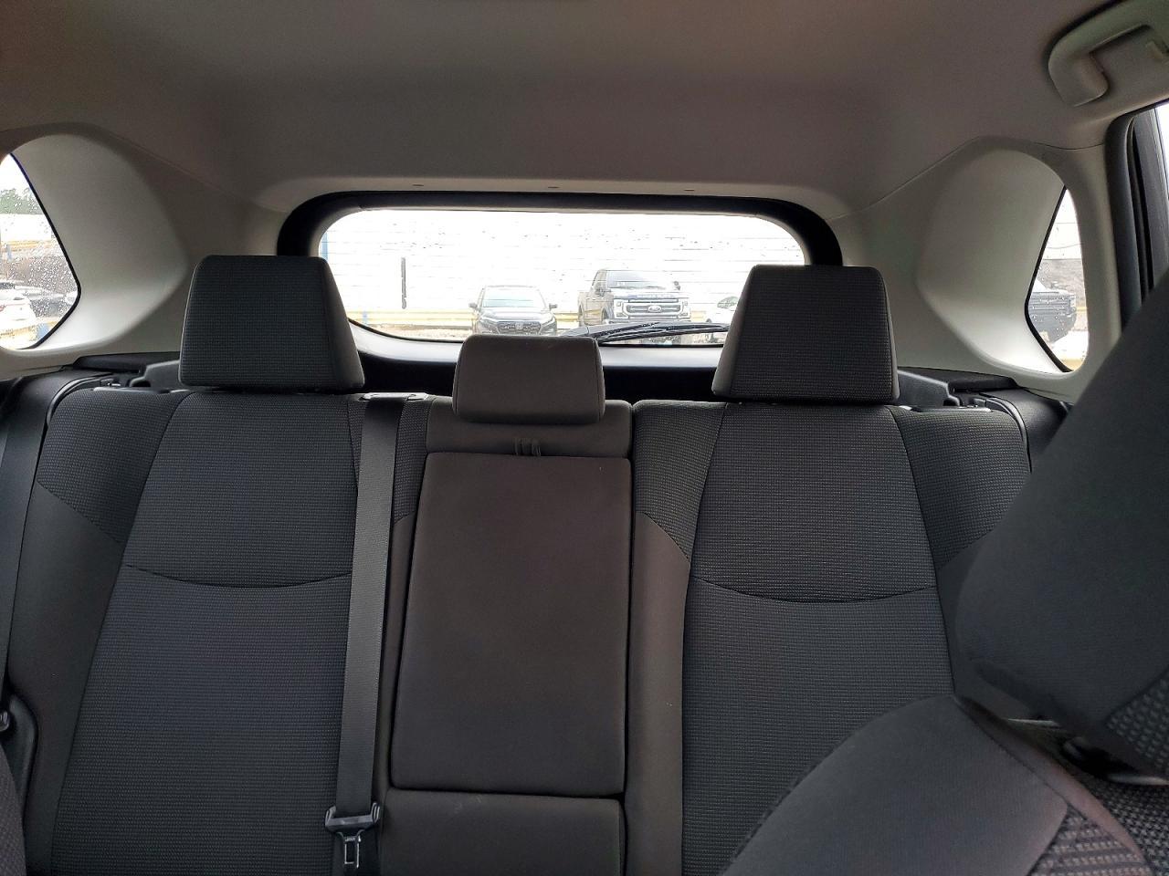 2019 Toyota Rav4 Le - zdjęcie 10