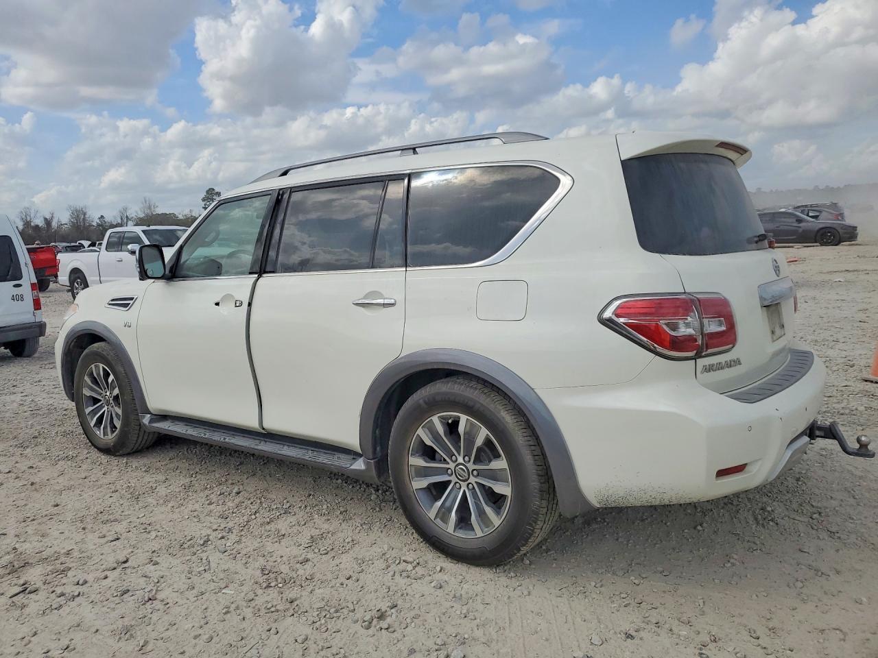 2018 Nissan Armada Sl - zdjęcie 2