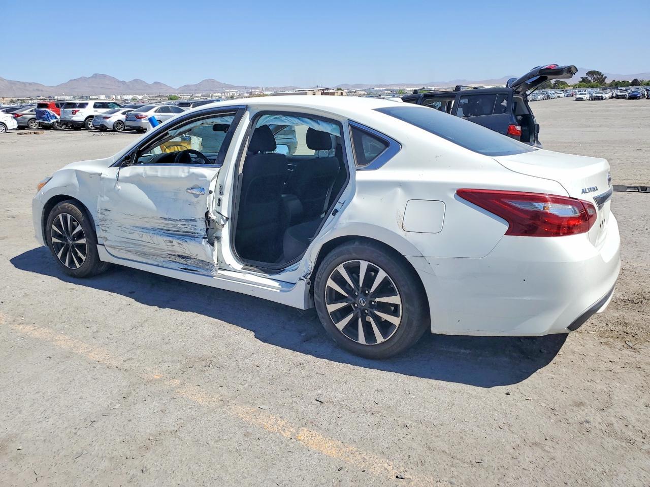 2018 Nissan Altima 2.5 Sv - zdjęcie 2