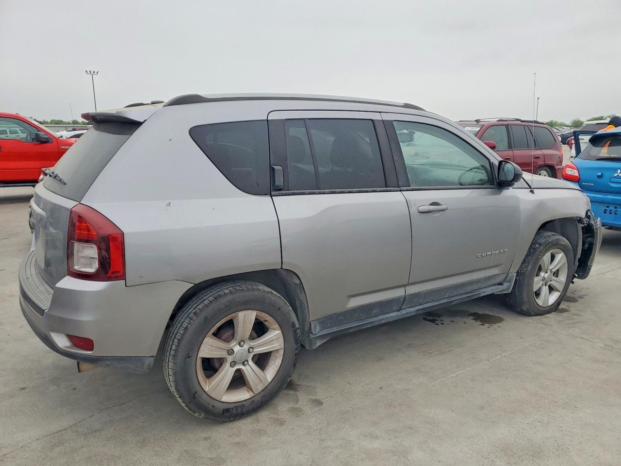 2016 Jeep Compass Sport - zdjęcie 3