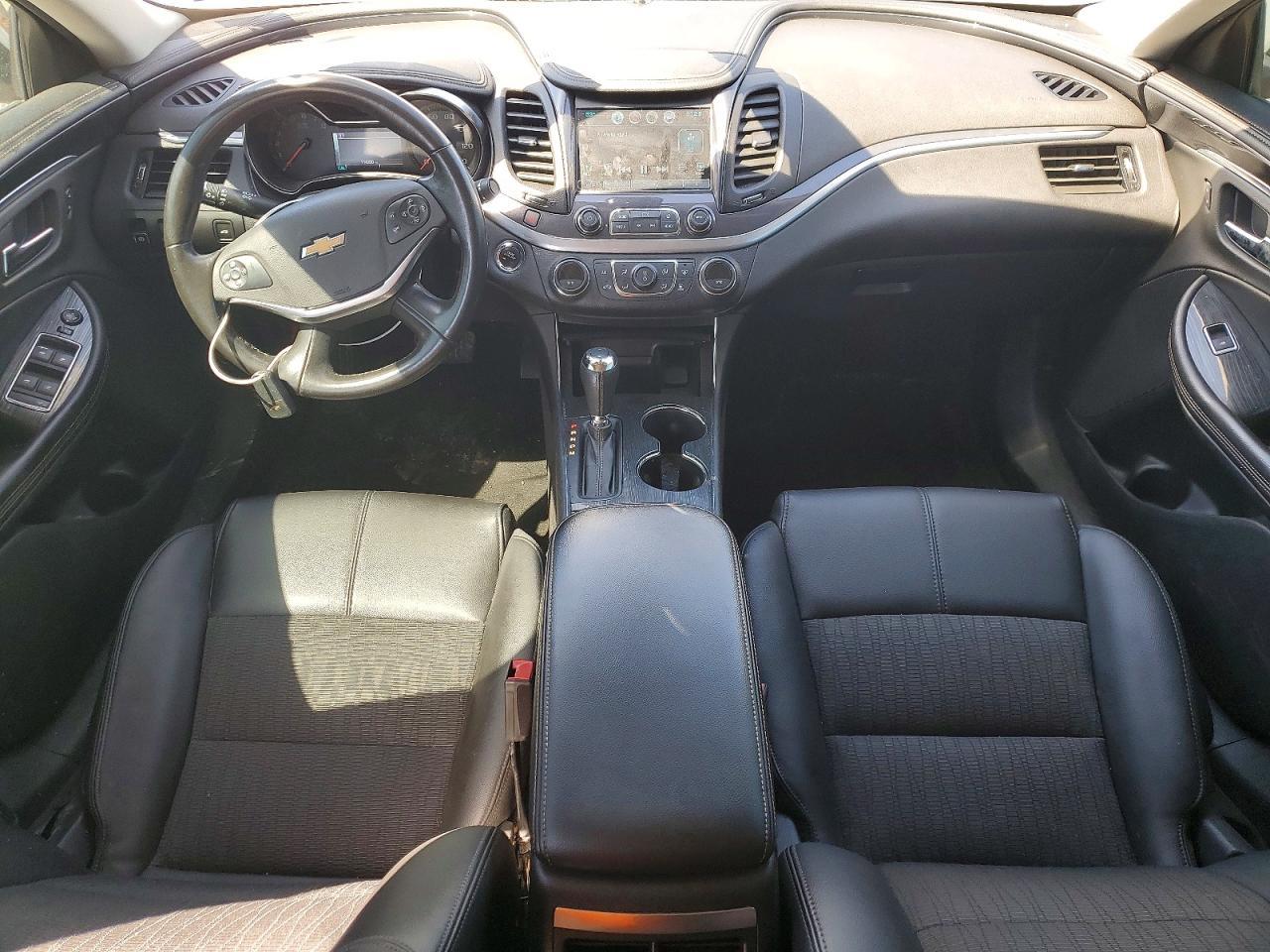 2020 Chevrolet Impala Lt - zdjęcie 8