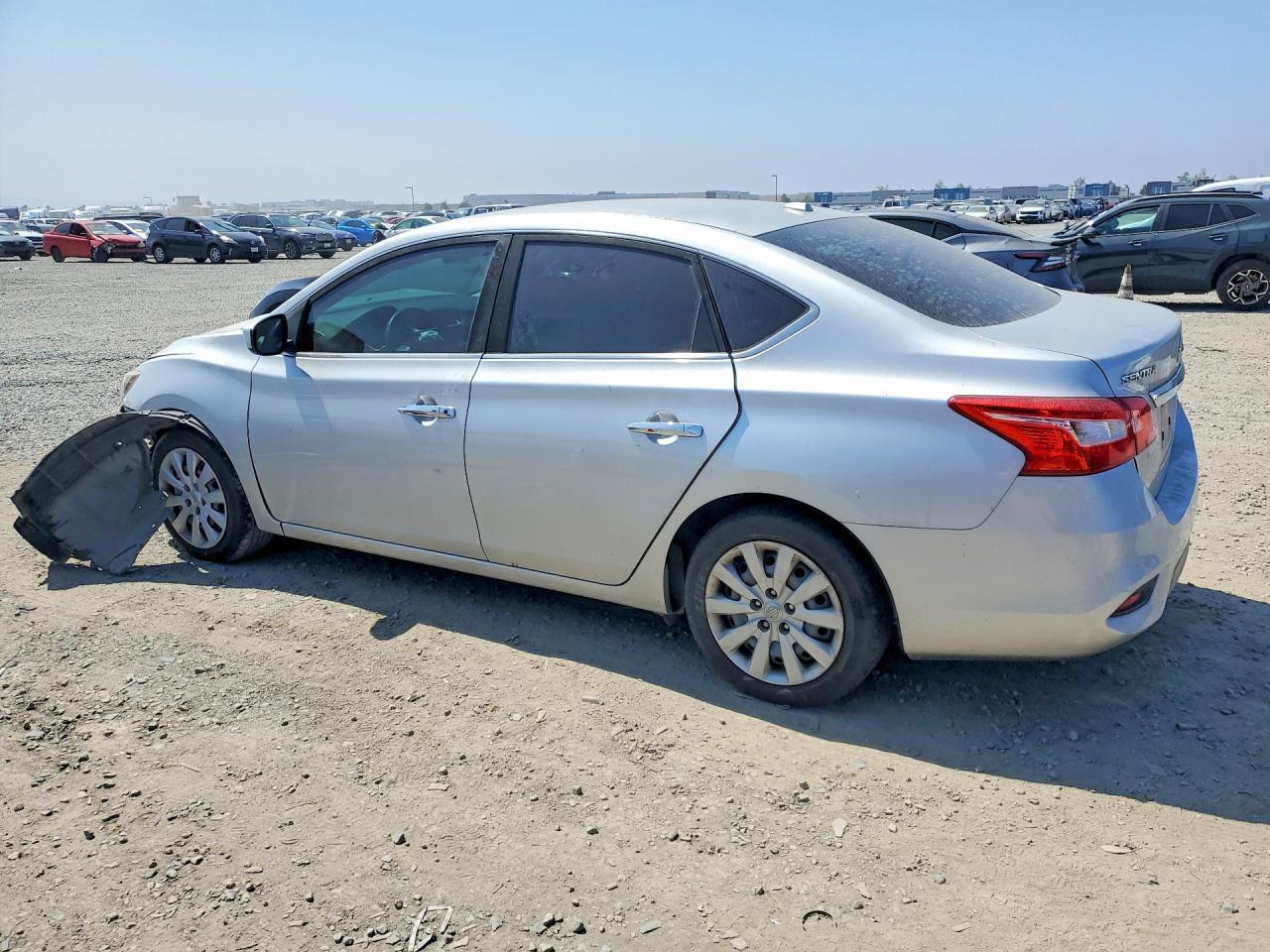 2017 Nissan Sentra Sv - zdjęcie 2