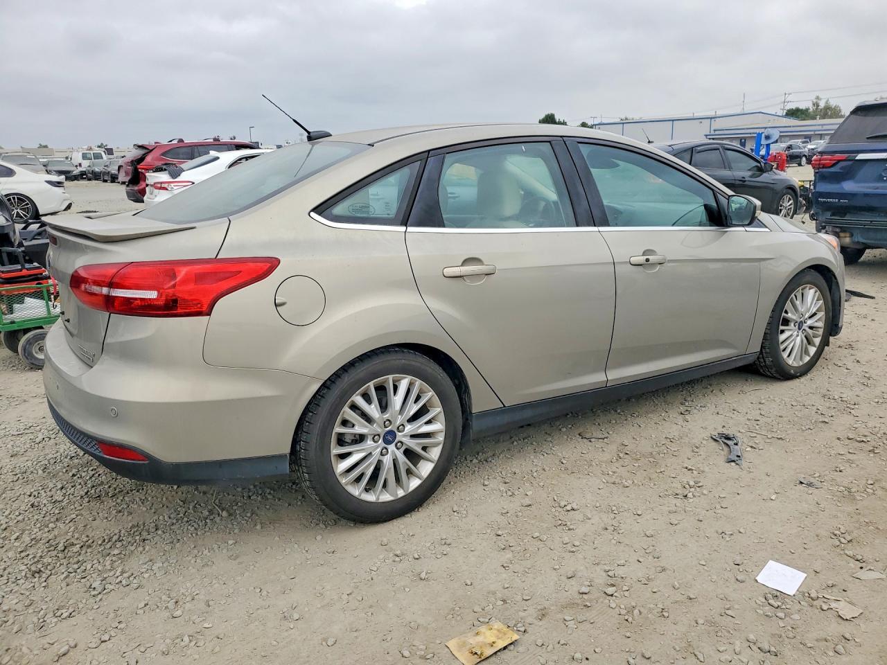 2015 Ford Focus Titanium - zdjęcie 3