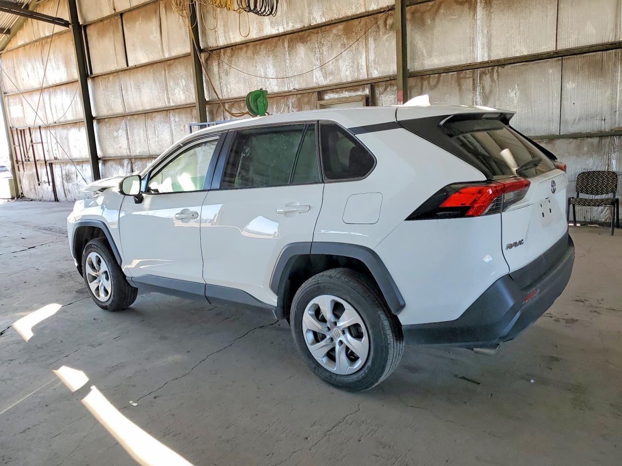 2024 Toyota Rav4 Le - zdjęcie 2