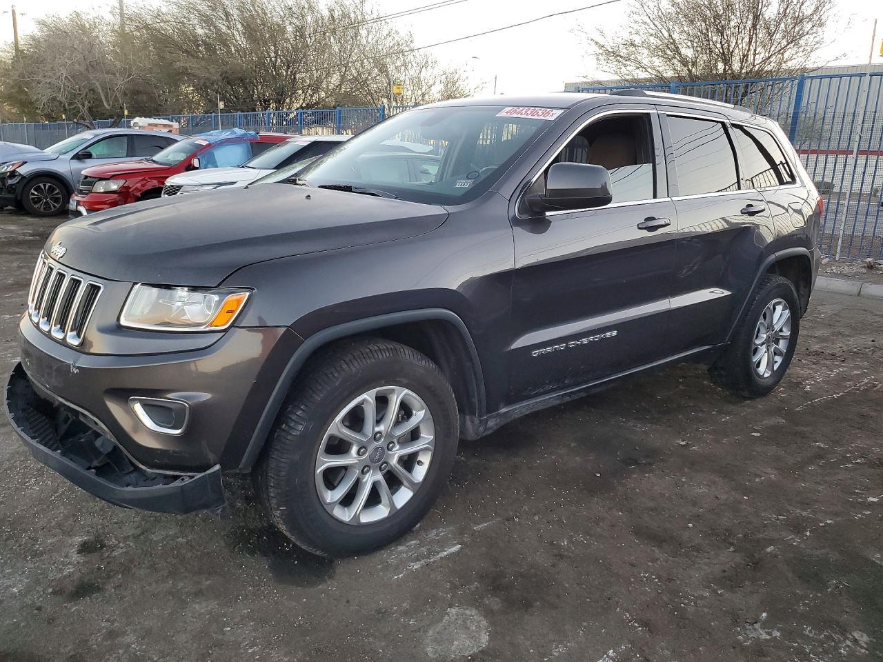 2015 Jeep Grand Cherokee Laredo - zdjęcie główne